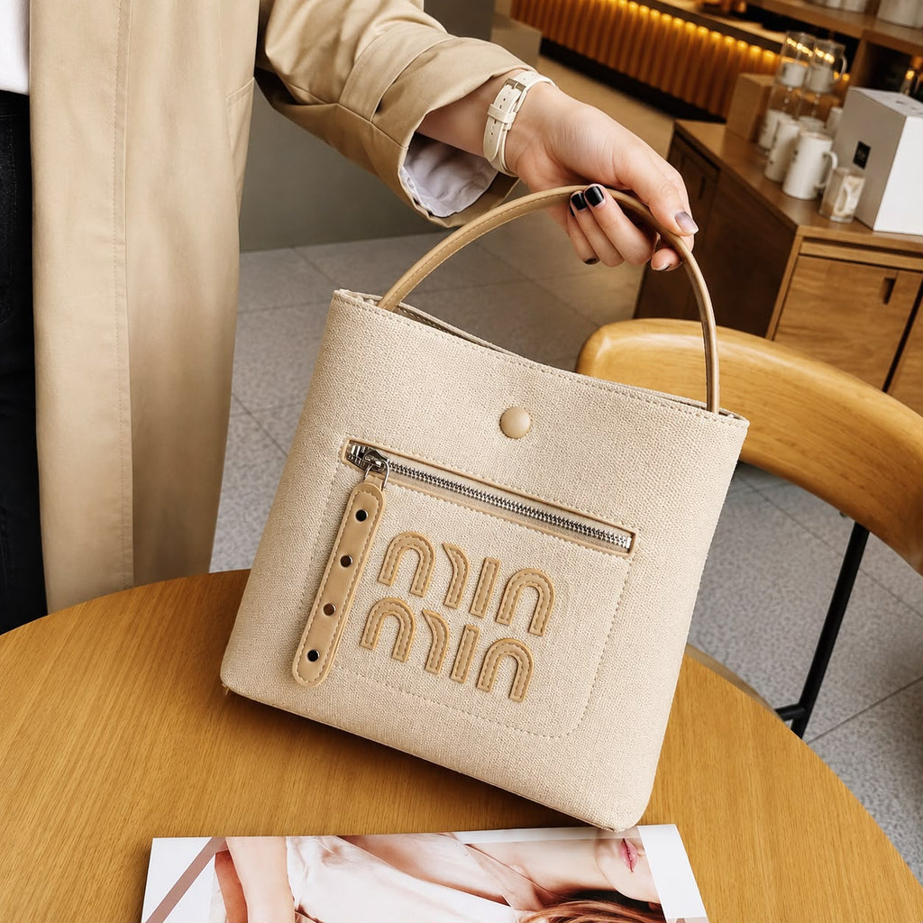 The four points tote