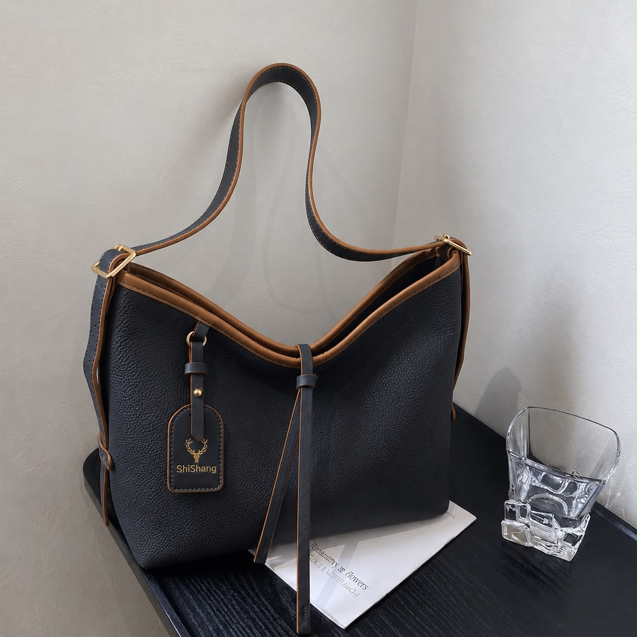 Classic Everyday Shoulder Bag