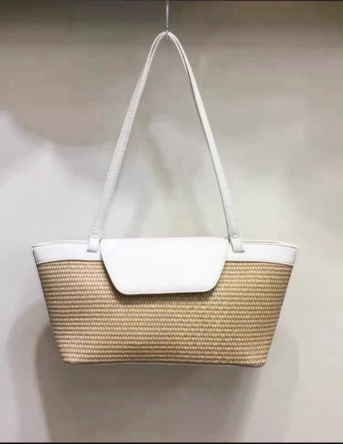 Elegant Summer Straw Shoulder Bag with Leather Trim