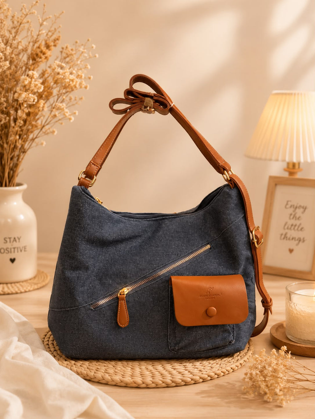 Versatile Everyday Shoulder Bag with Pouch Accent