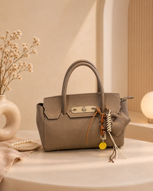 Chic & Sophisticated Leather Handbag