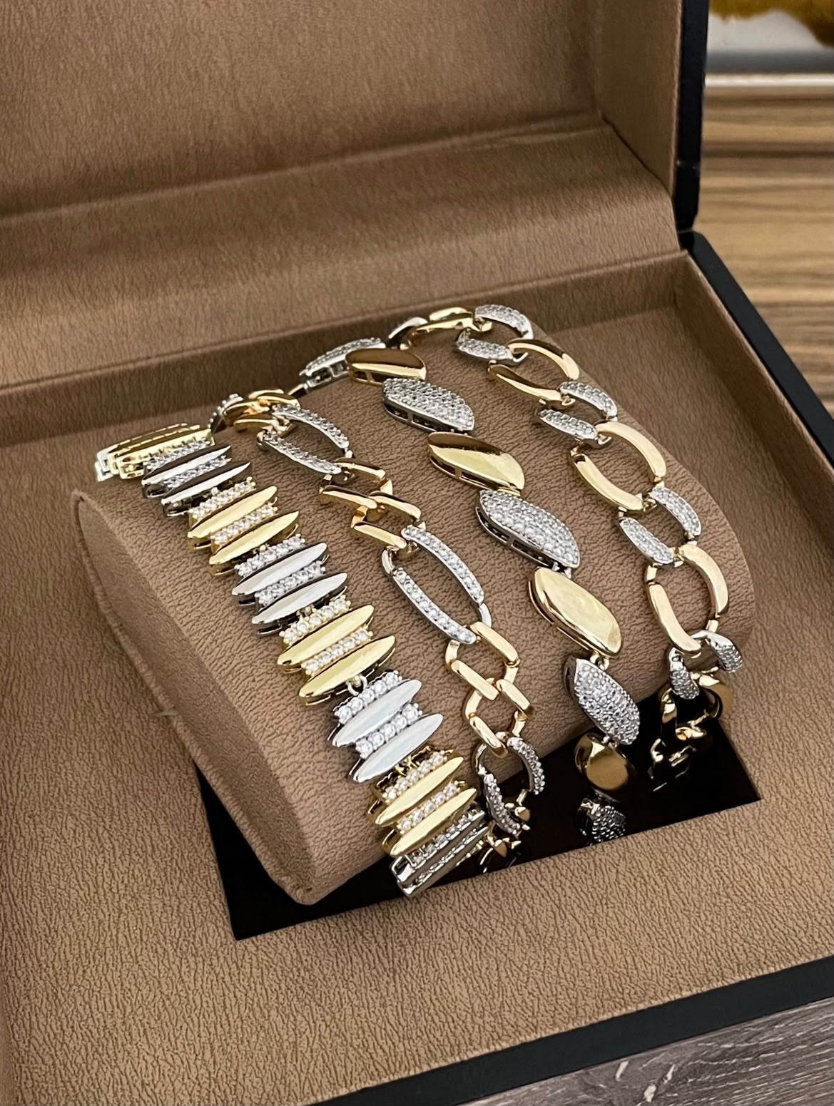 Gold-Plated Zircon Bracelet