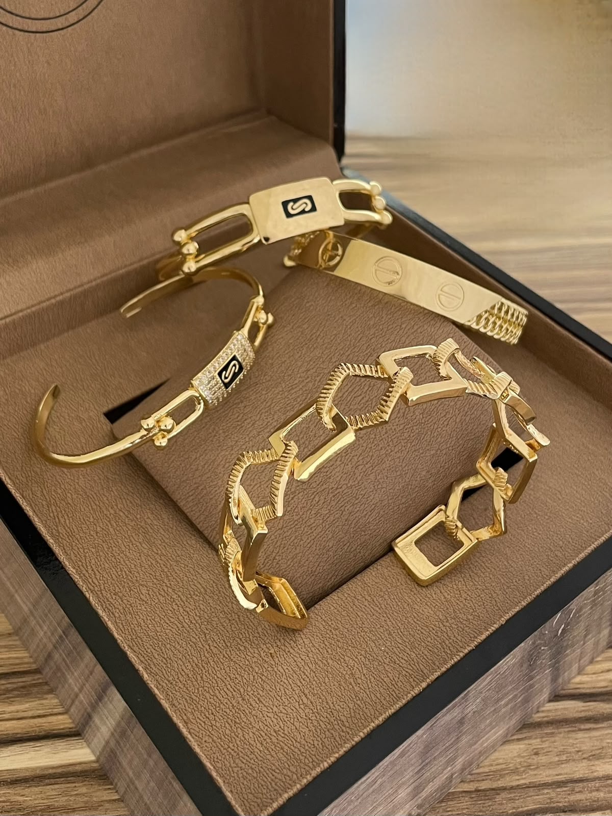 Luxury Gold-Plated Bangle