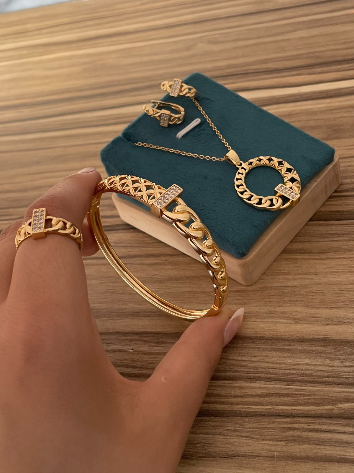 Gold Plated Chain and Lattice Jewelry Set